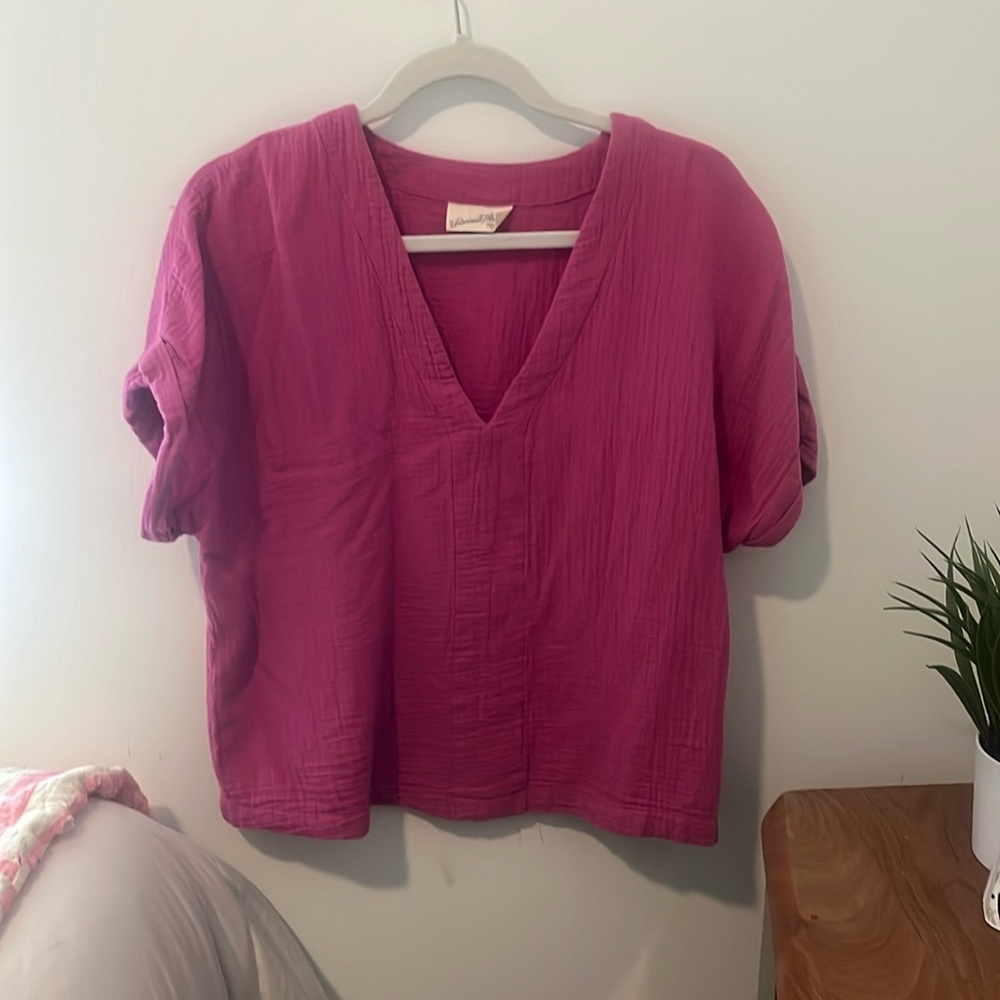 Pink cropped dress shirt